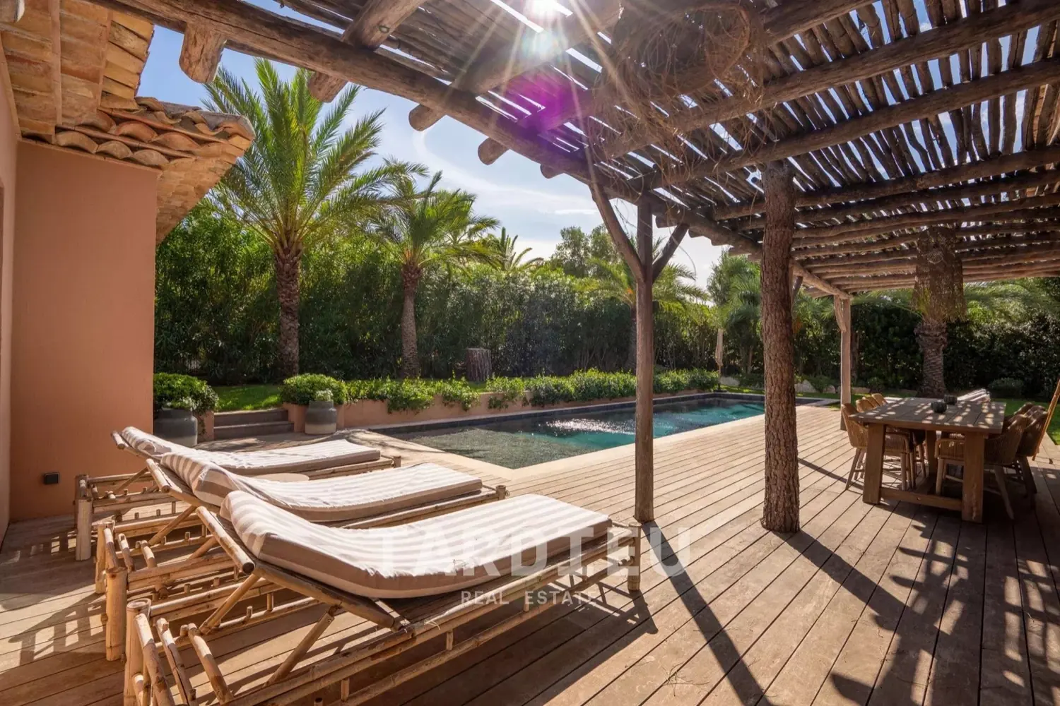 Villa Pinet : Centre et Lices accessibles à pied