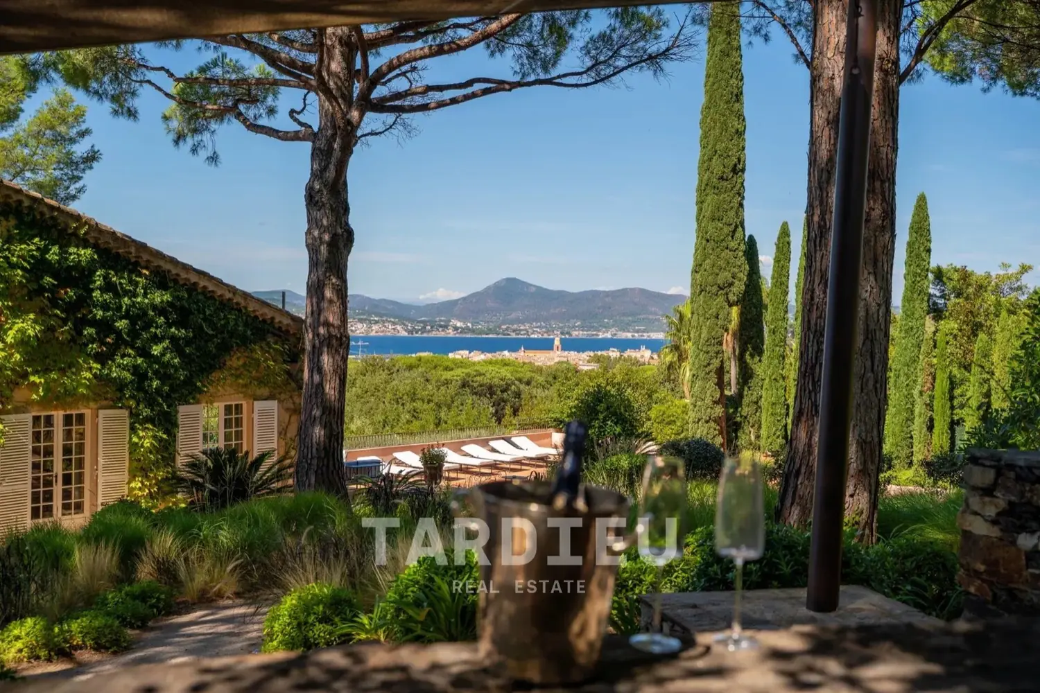 propriété avec vue mer proche centre ville · Saint Tropez