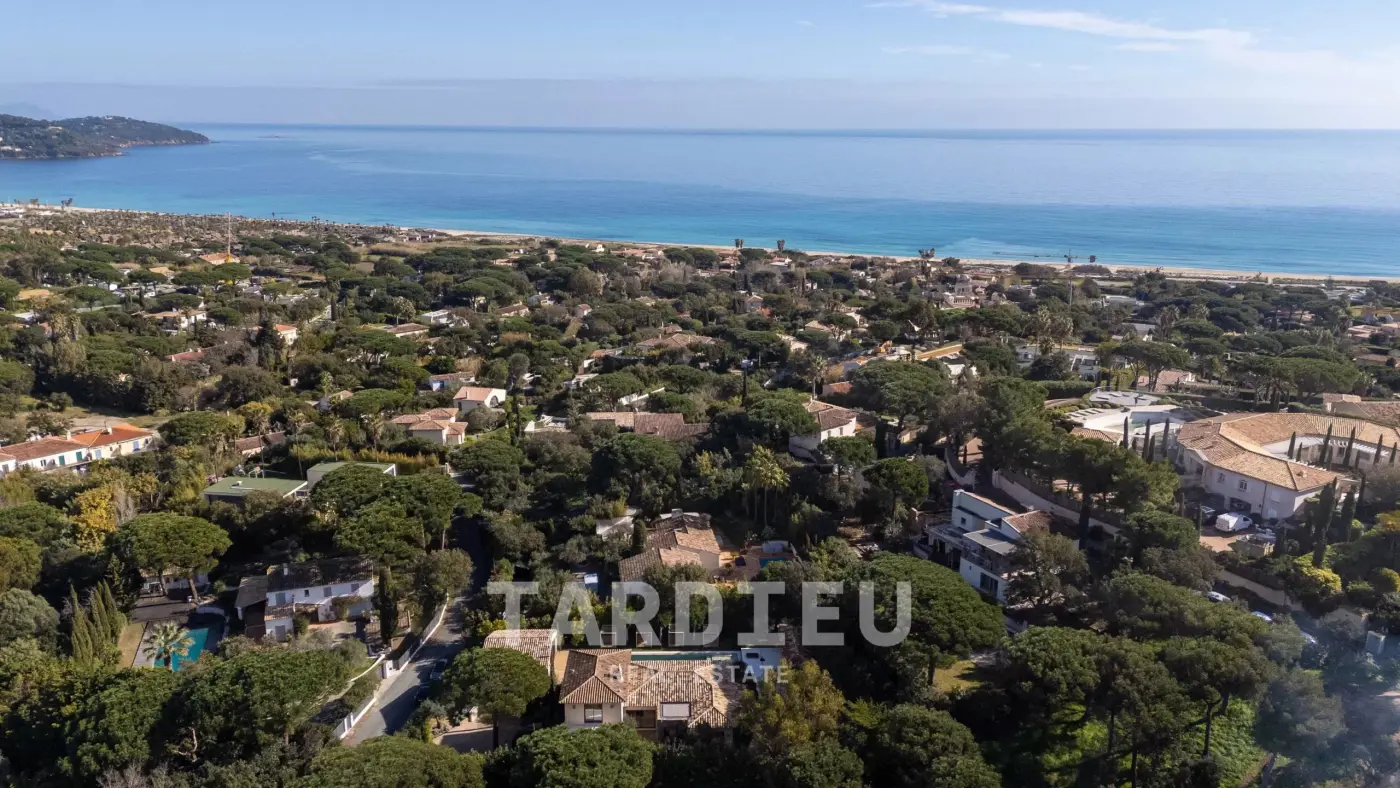 Ramatuelle : Villa récente, domaine sécurisé